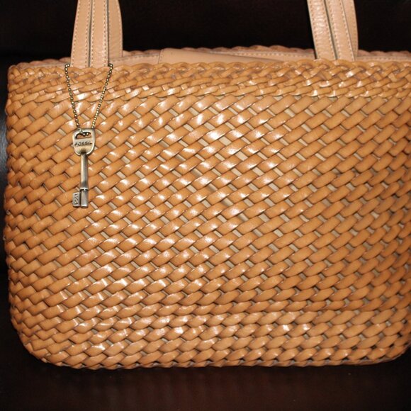 Fossil Tan woven shoulder bag - Picture 2 of 6